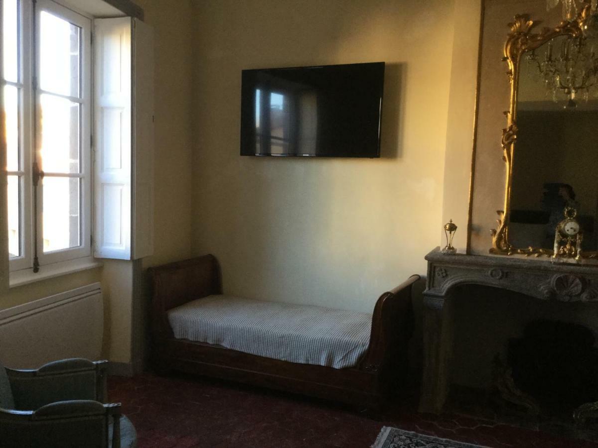 Guest house Manoir D'aubeterre 4*